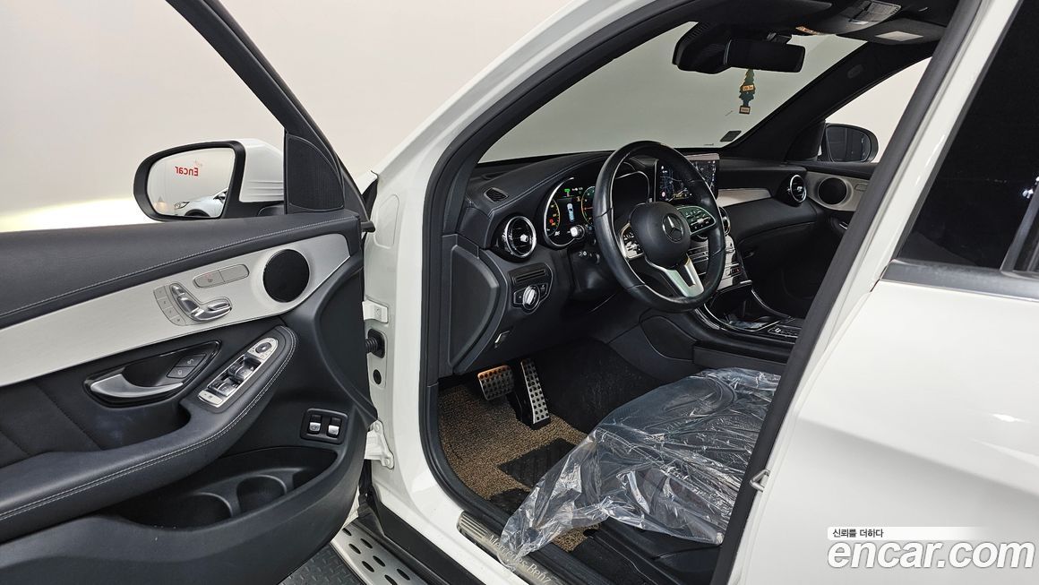 Mercedes-Benz GLC-Class 2022