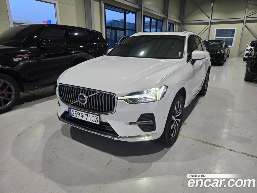 Volvo XC60 2025