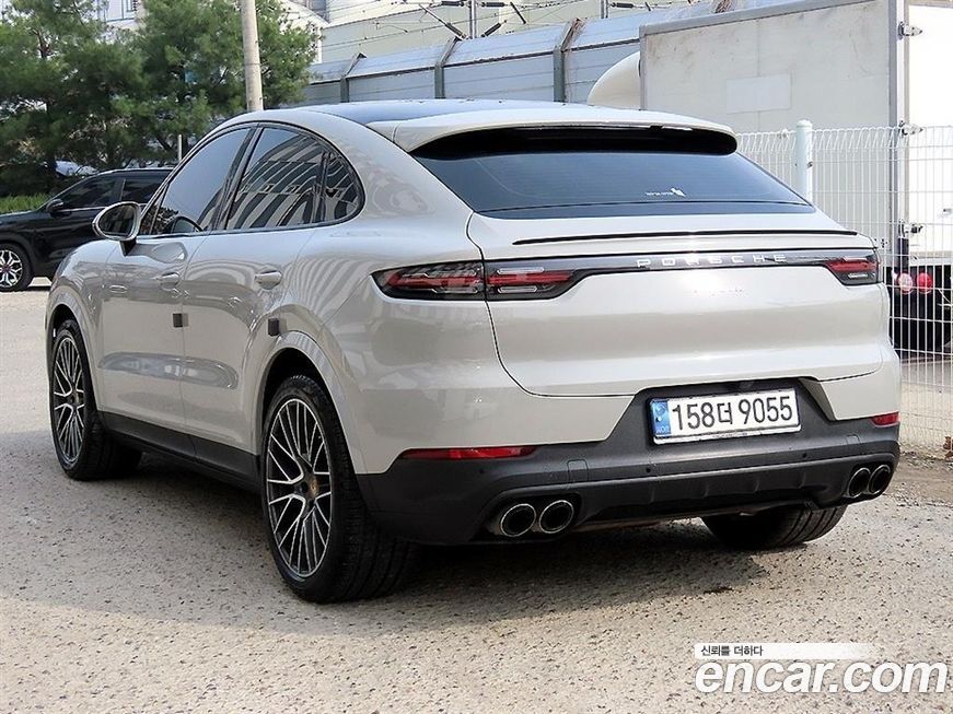 Porsche Cayenne 2021