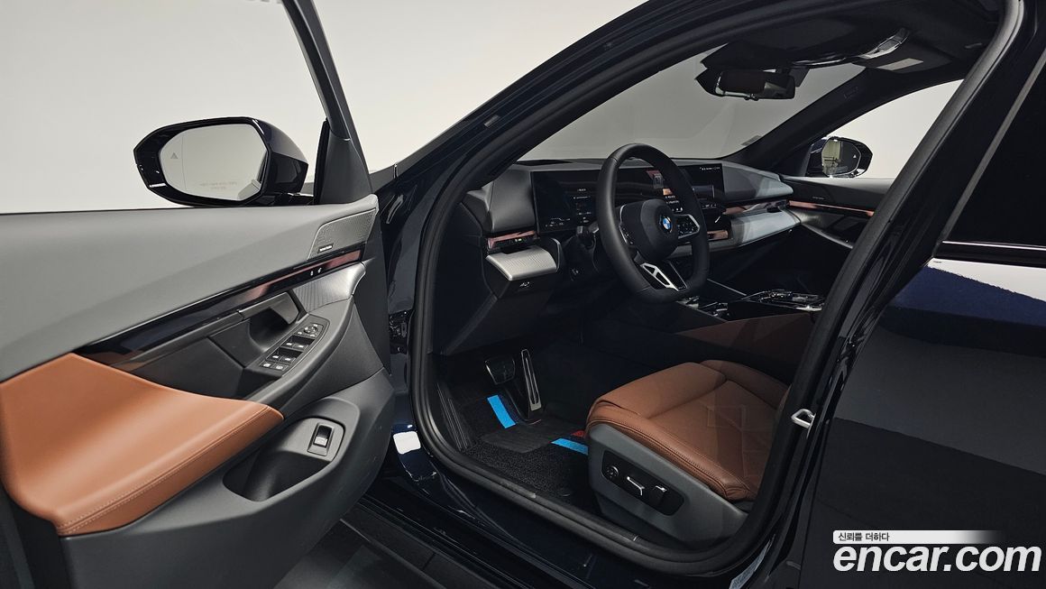 BMW 5-Series 2025