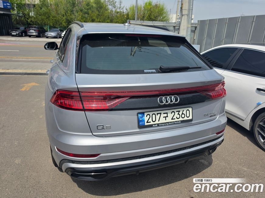 Audi Q8 2021