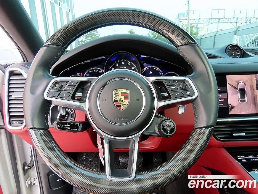 Porsche Cayenne 2021