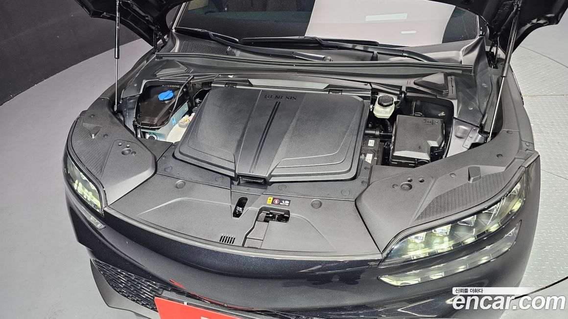 Genesis GV60 2025