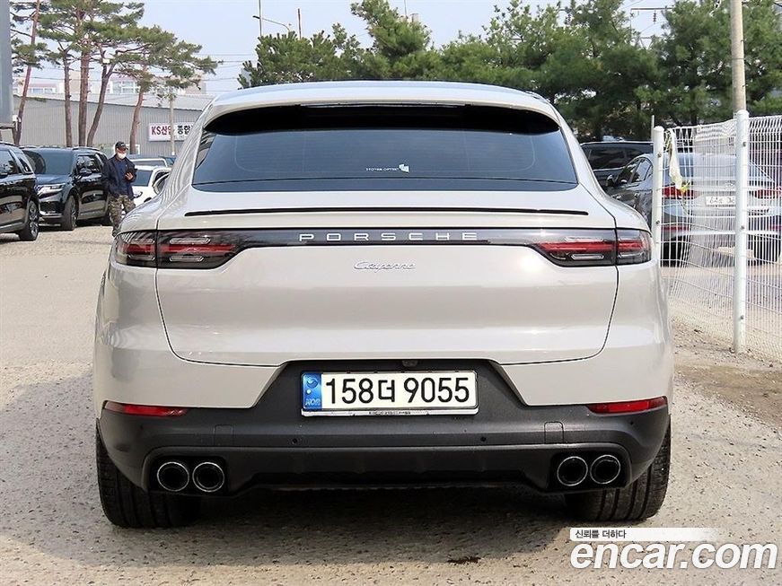 Porsche Cayenne 2021