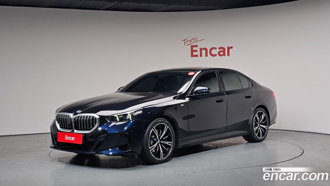 BMW 5-Series 2025