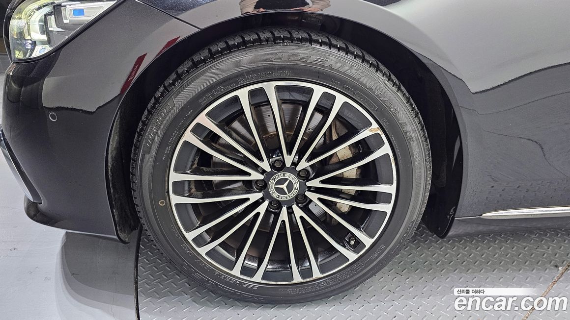 Mercedes-Benz S-Class 2021