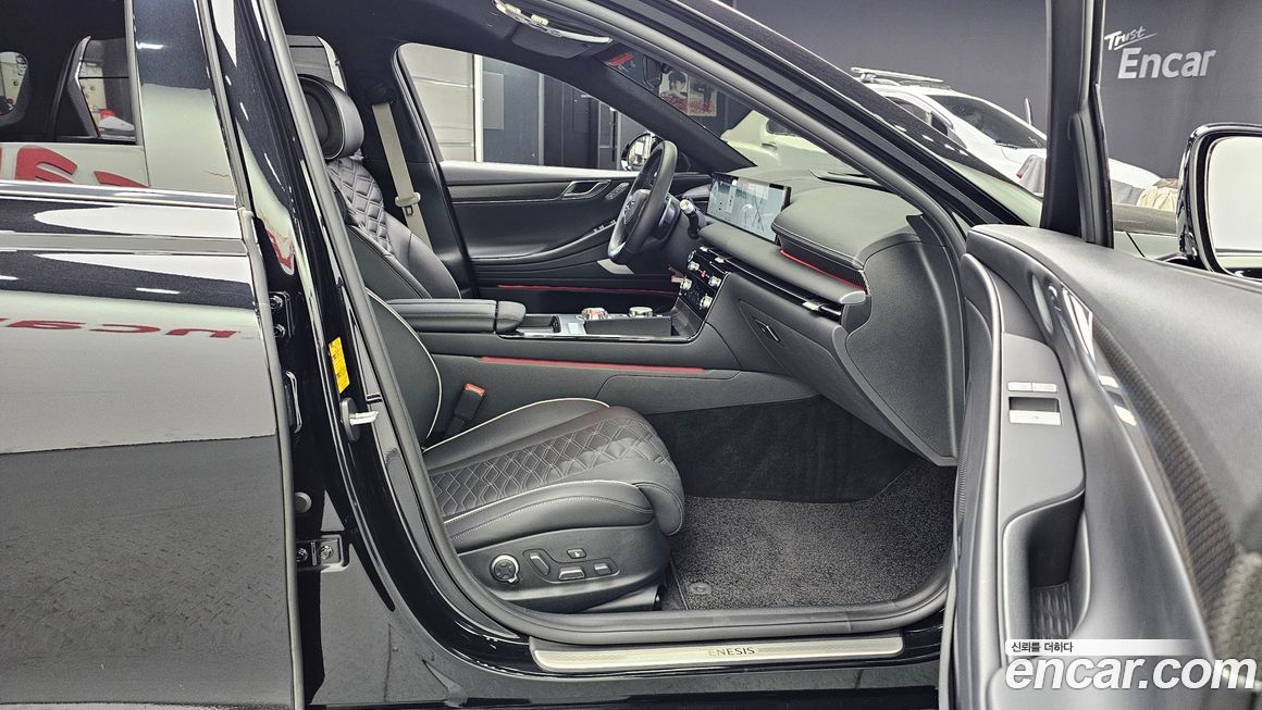 Genesis G80 2025