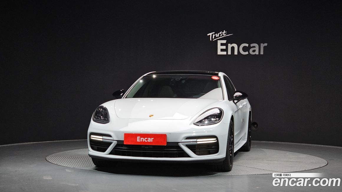 Porsche Panamera 2019