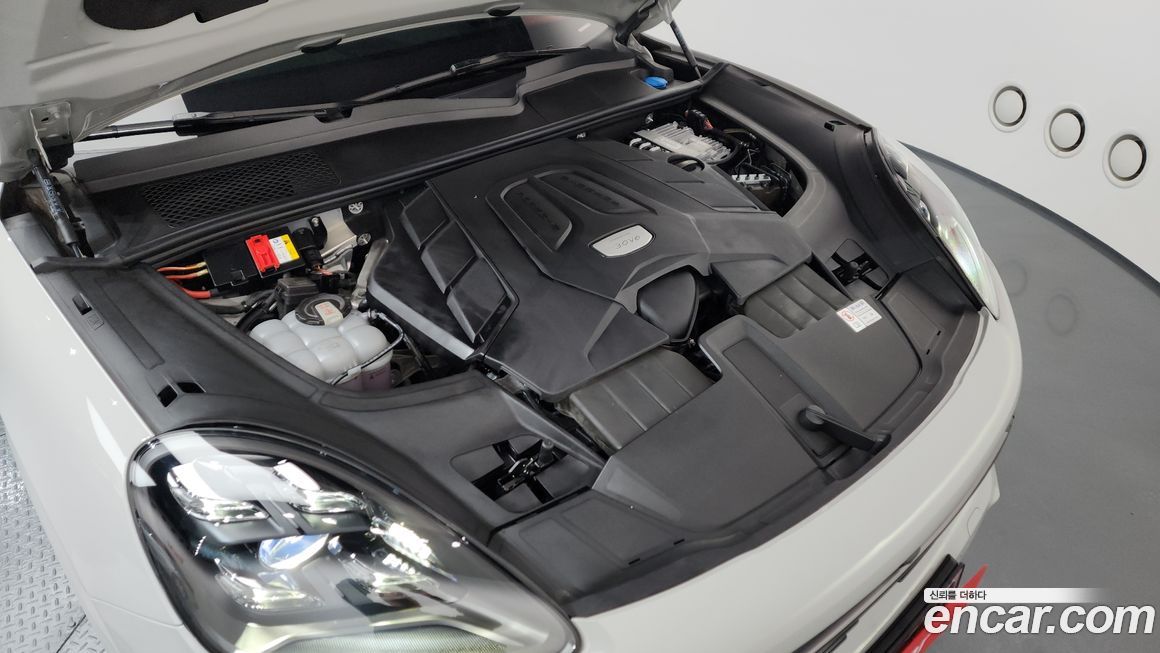 Porsche Cayenne 2022