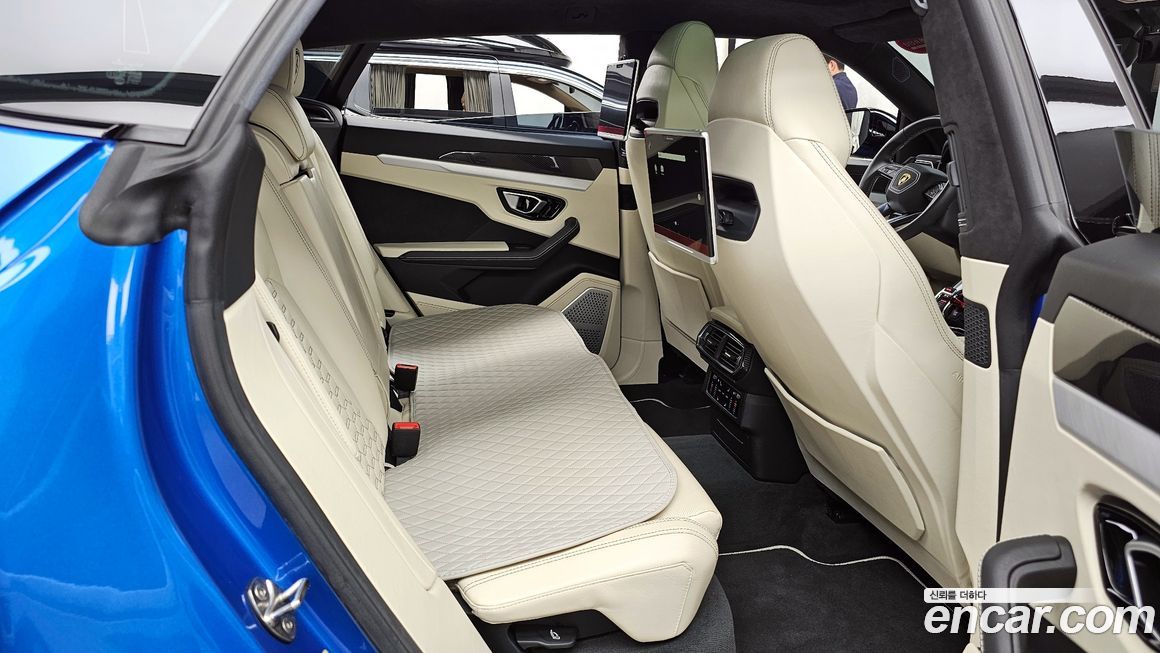 Lamborghini Urus 2021