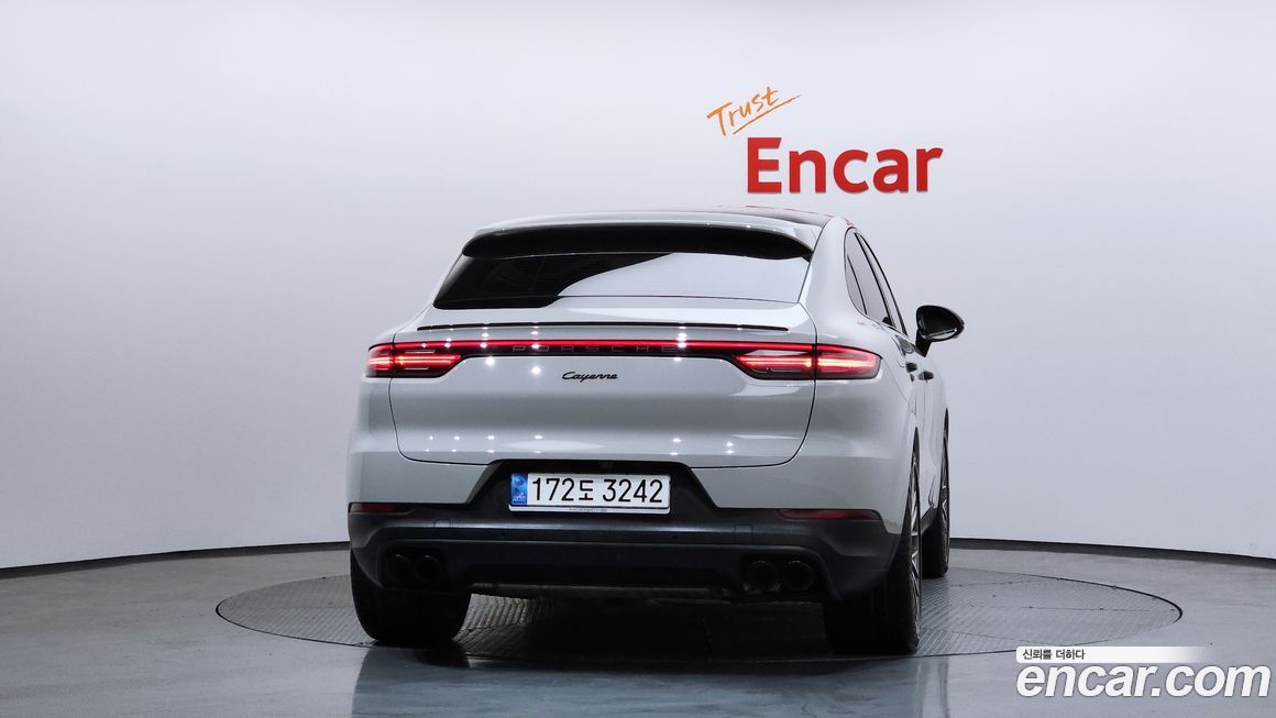 Porsche Cayenne 2022