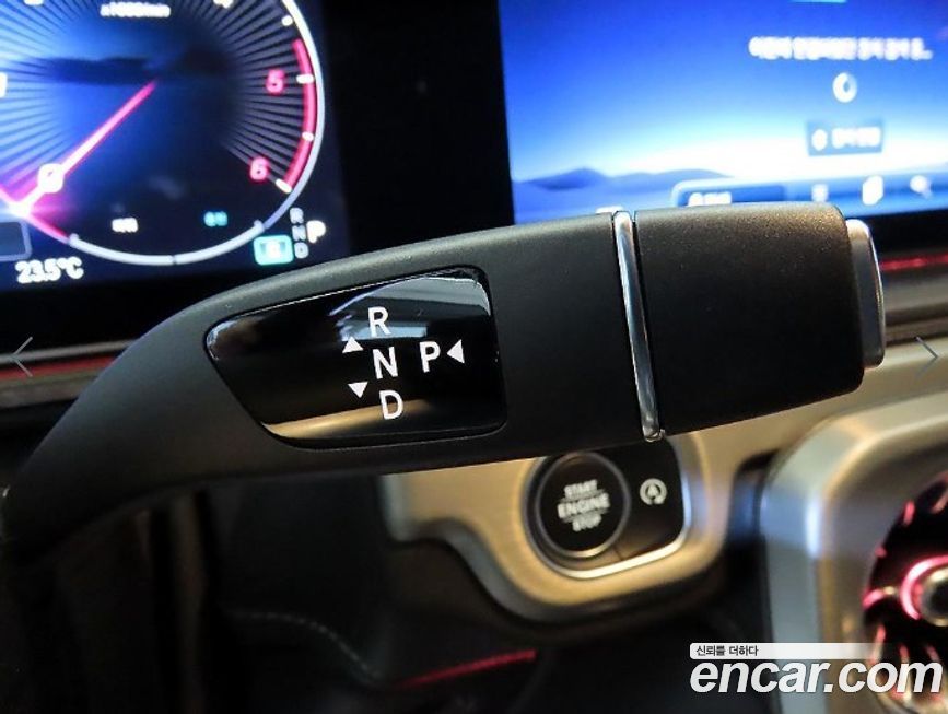 Mercedes-Benz G-Class 2025