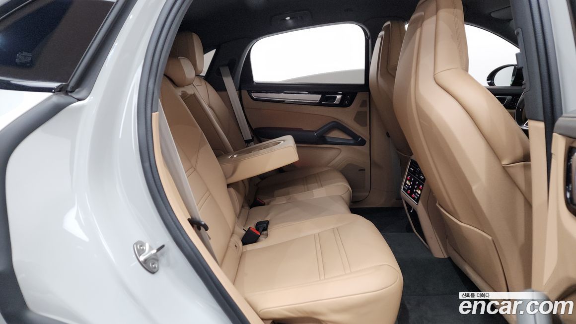 Porsche Cayenne 2022