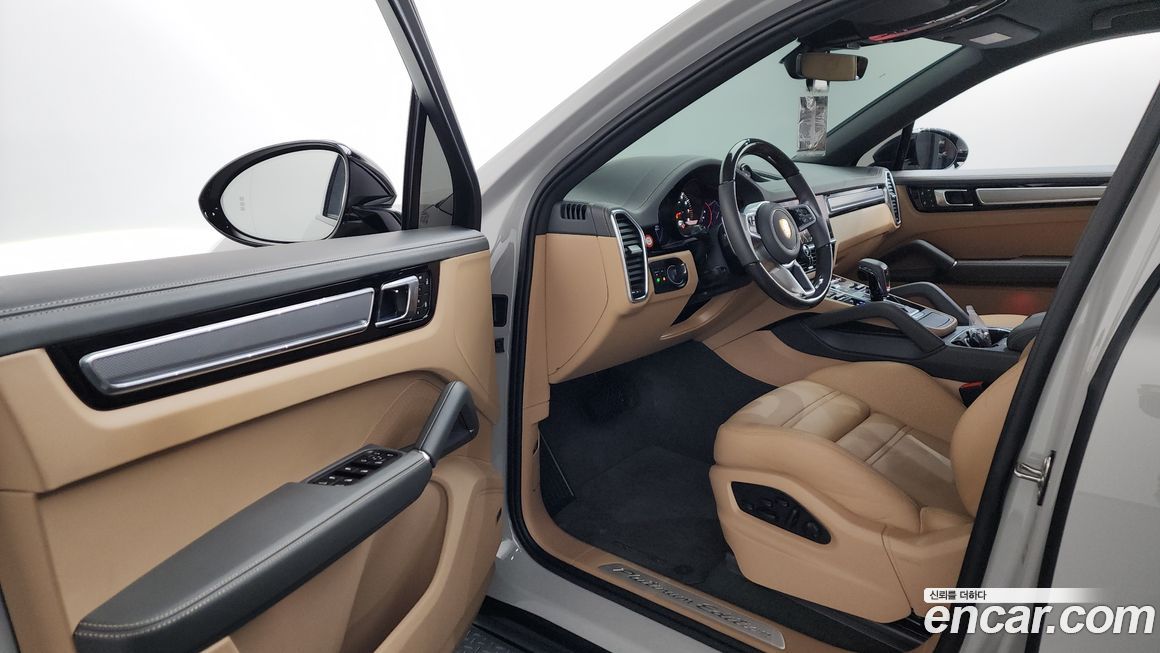 Porsche Cayenne 2022