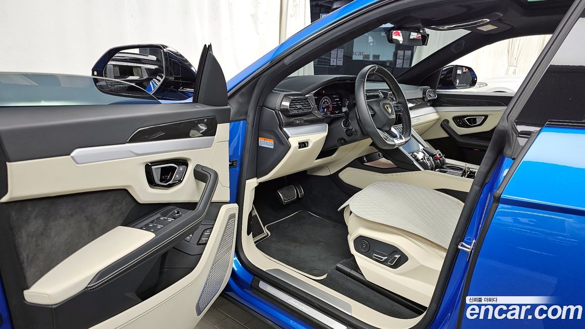 Lamborghini Urus 2021