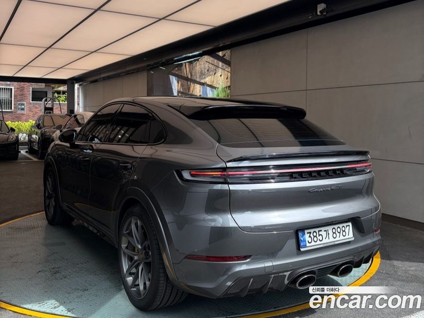 Porsche Cayenne 2025