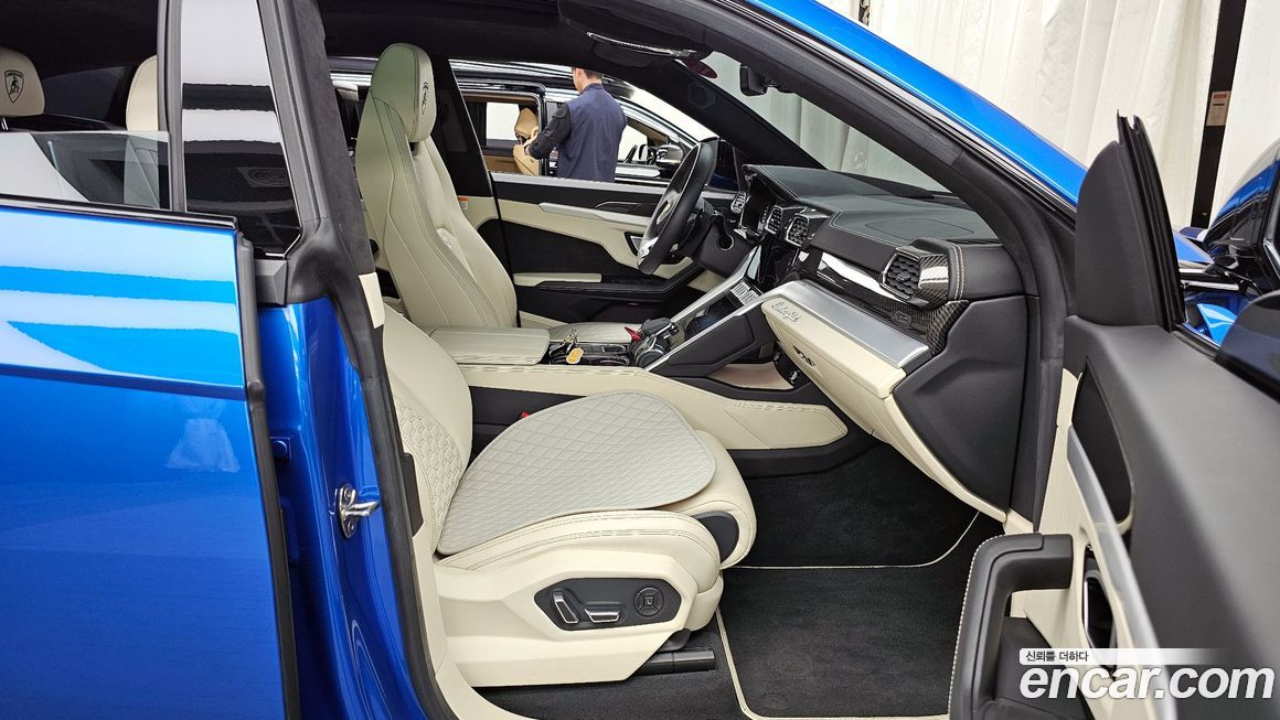 Lamborghini Urus 2021