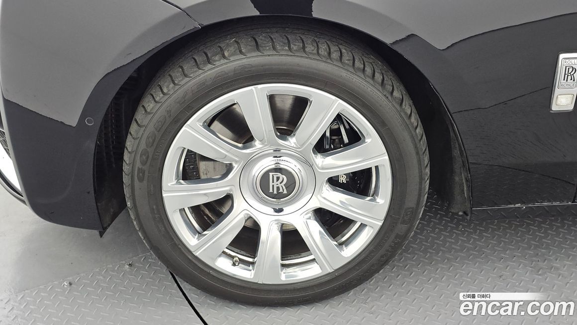 Rolls-Royce Ghost 2023