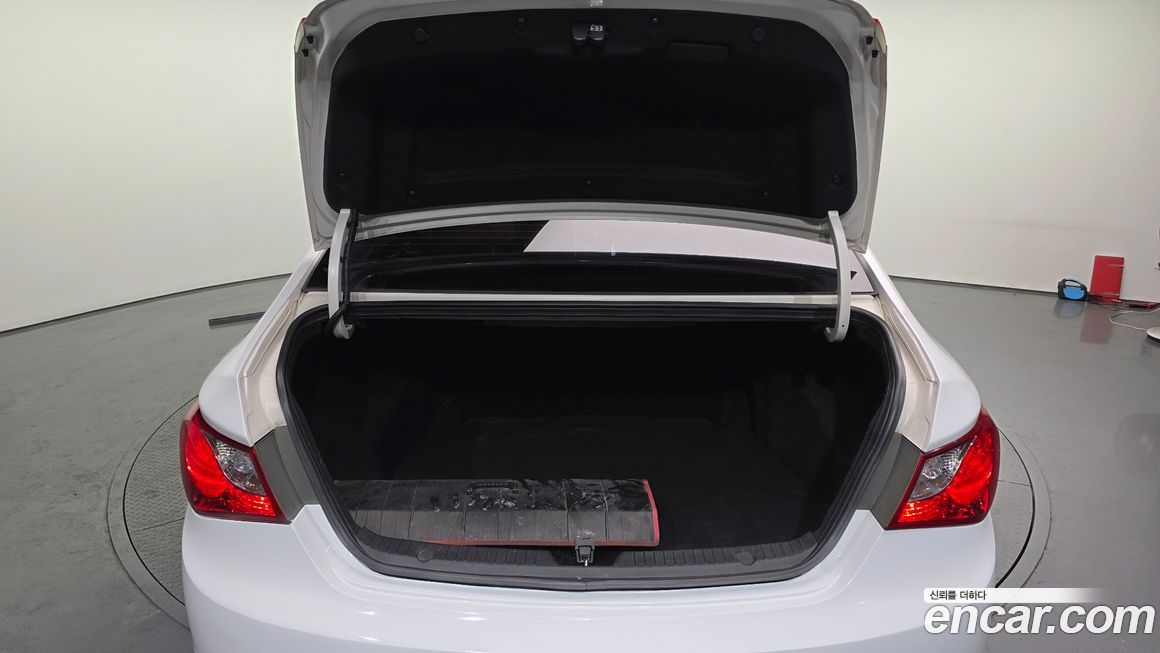 Hyundai Sonata 2010