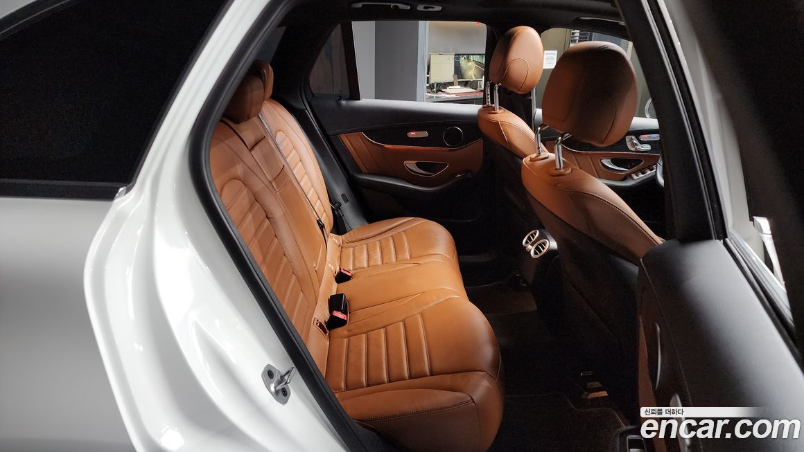 Mercedes-Benz GLC-Class 2022