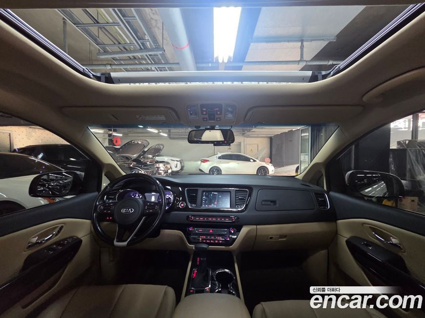Kia Canival 2019