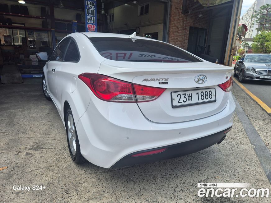 Hyundai AVANTE 2014
