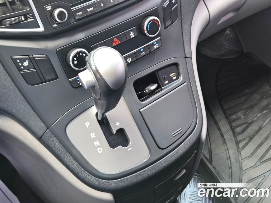 Hyundai Starex 2018