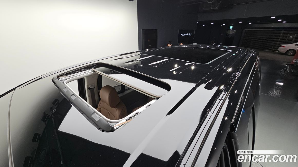 Hyundai Staria 2025