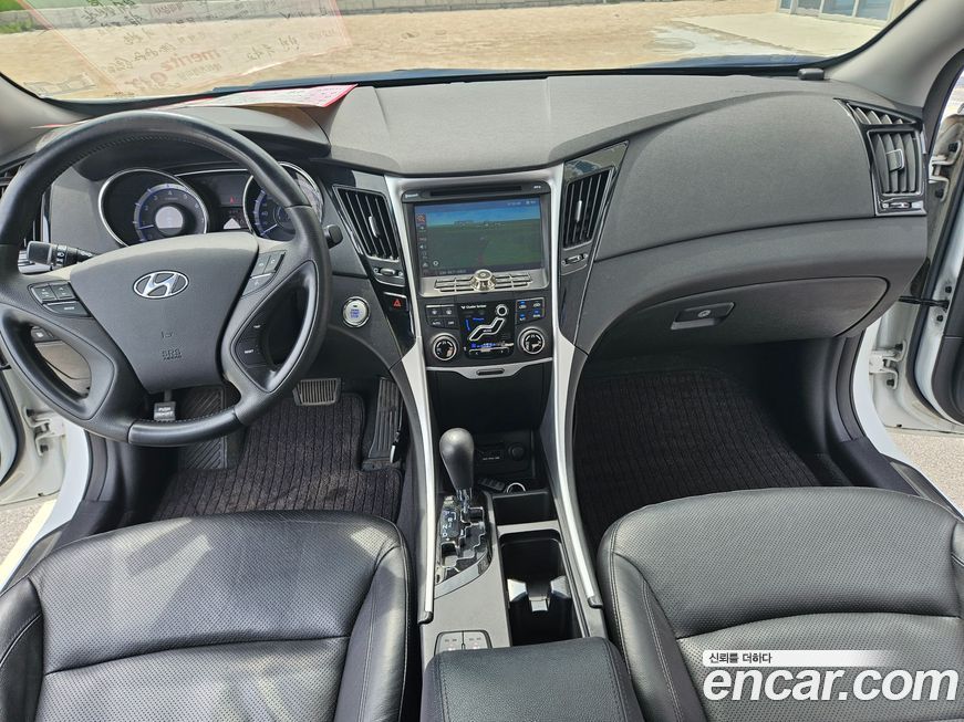 Hyundai Sonata 2011