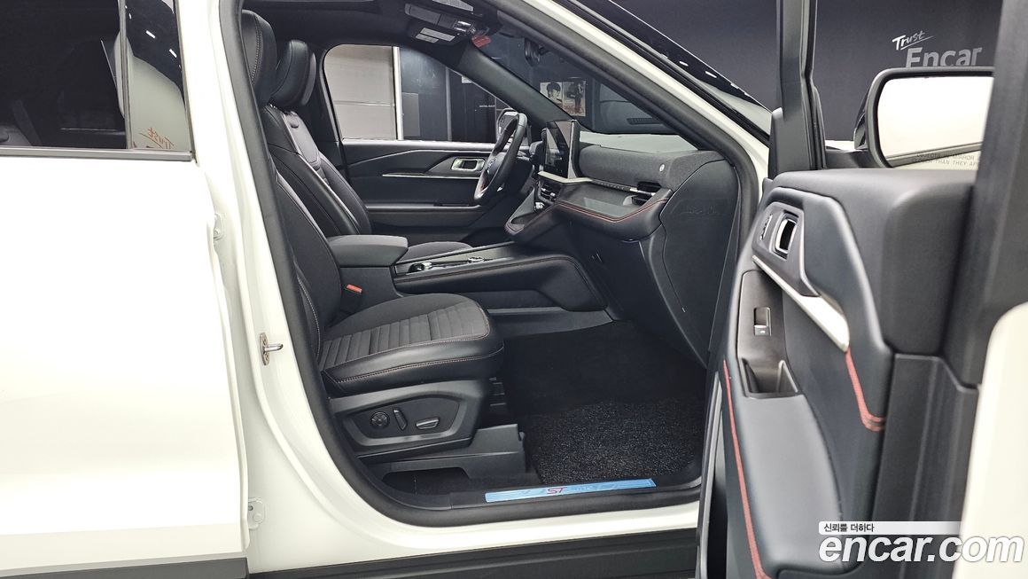 Ford Explorer 2025