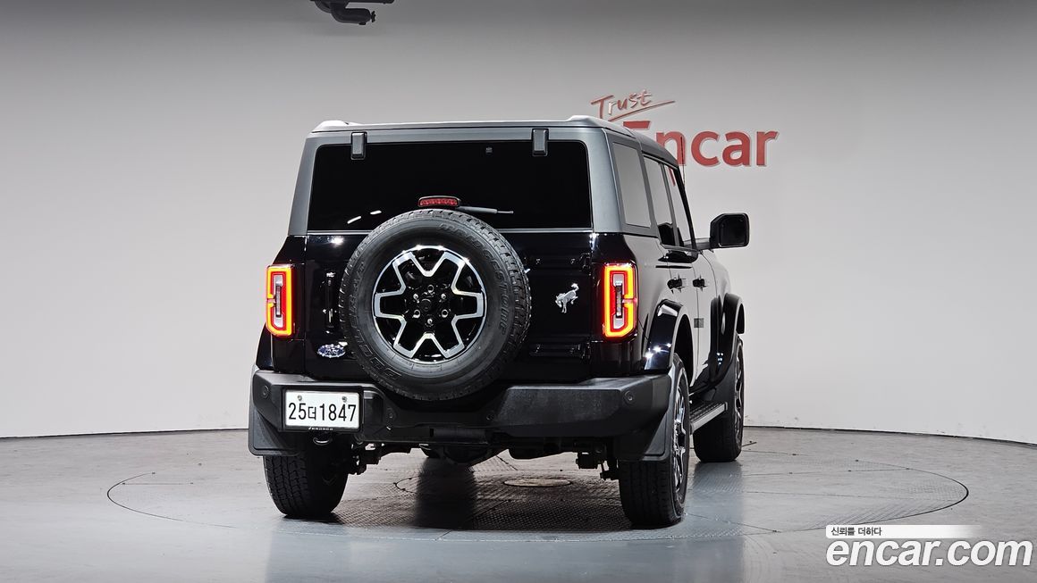 Ford Bronco 2024