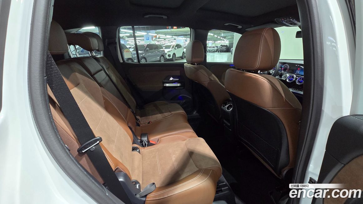 Mercedes-Benz GLB-Class 2025