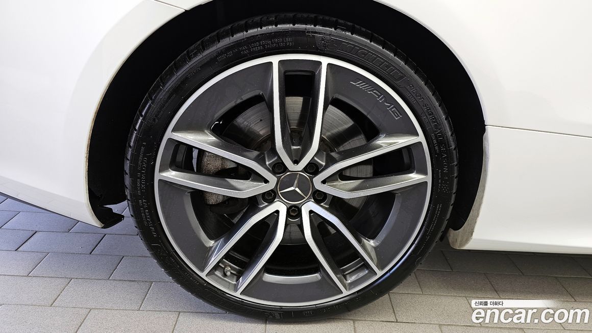 Mercedes-Benz E-Class 2021