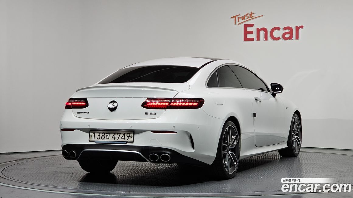Mercedes-Benz E-Class 2021