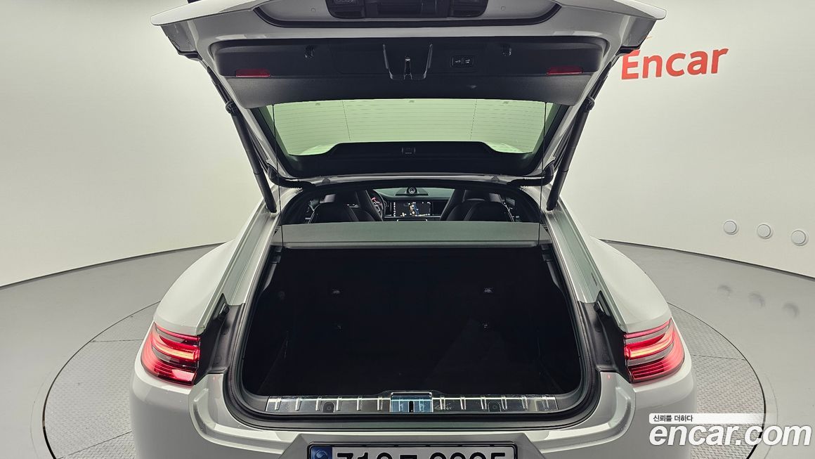 Porsche Panamera 2020