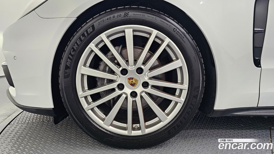 Porsche Panamera 2020