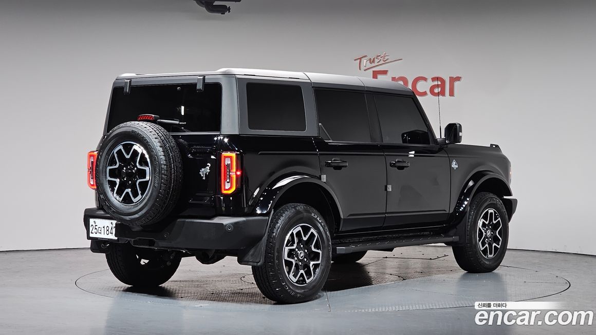 Ford Bronco 2024