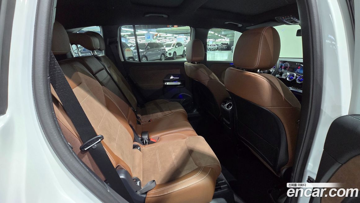 Mercedes-Benz GLB-Class 2025