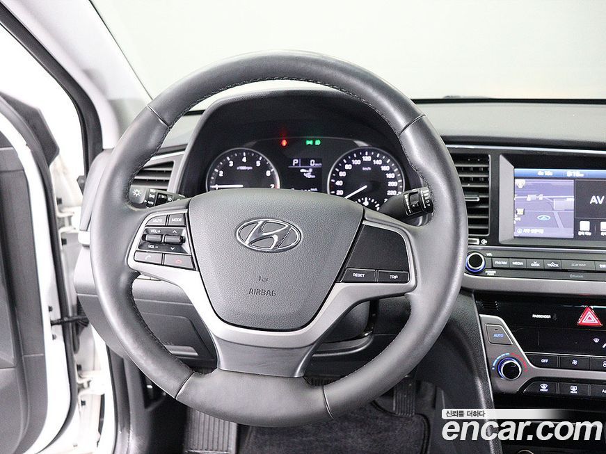 Hyundai AVANTE 2016