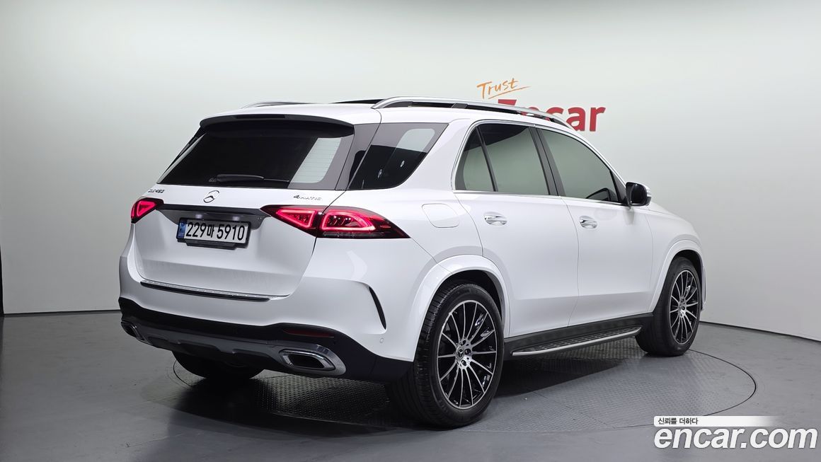 Mercedes-Benz GLE-Class 2023