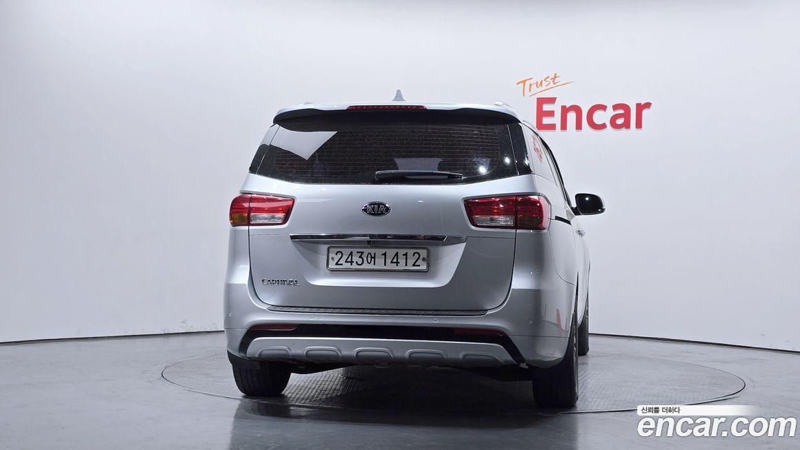 Kia Canival 2016