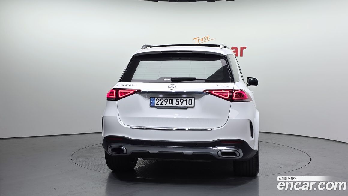 Mercedes-Benz GLE-Class 2023