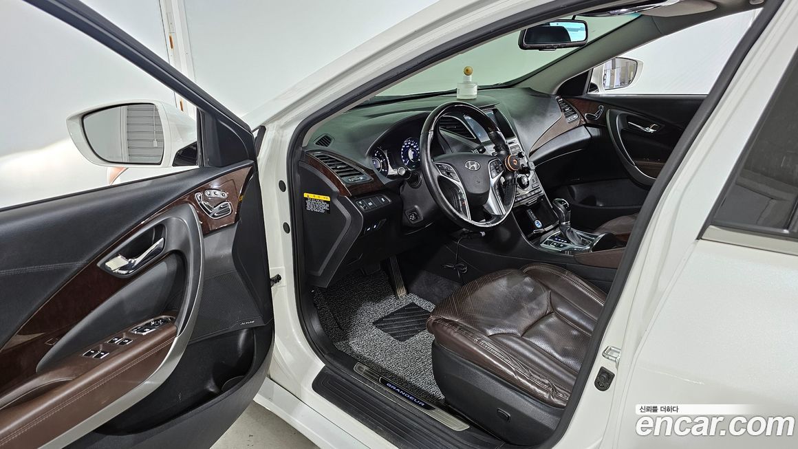 Hyundai Grandeur 2015