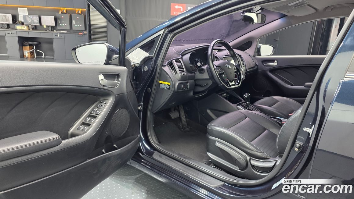 Kia K3 2016