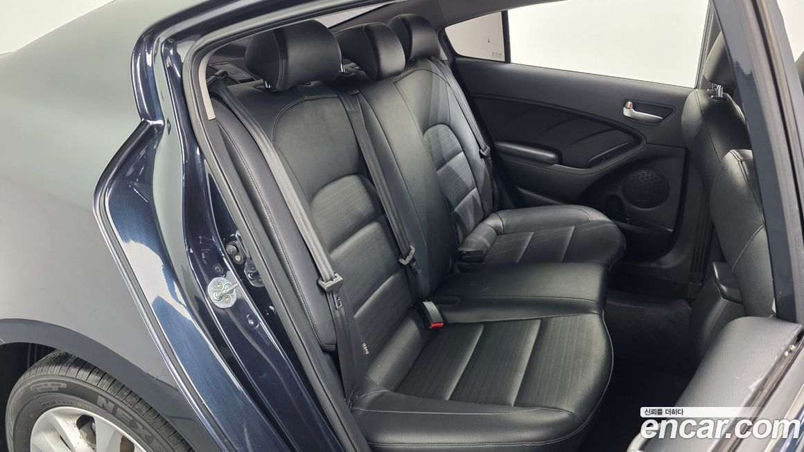 Kia K3 2016