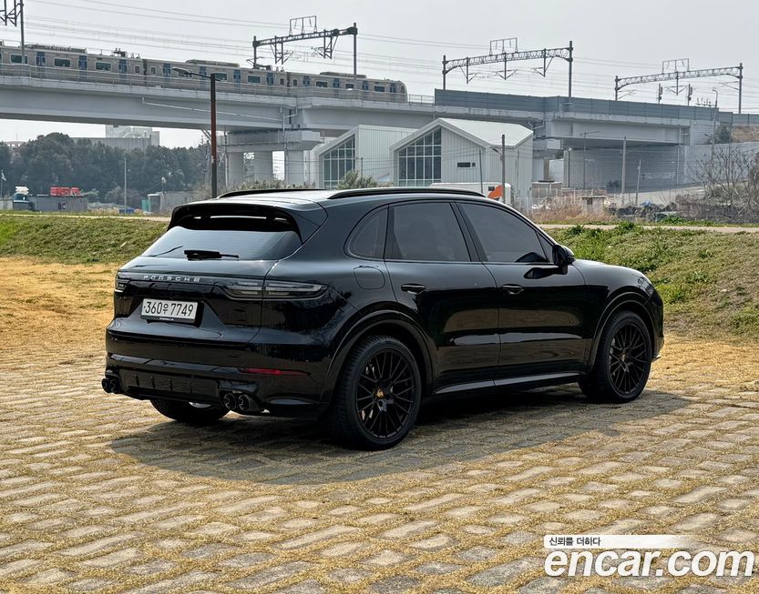 Porsche Cayenne 2020