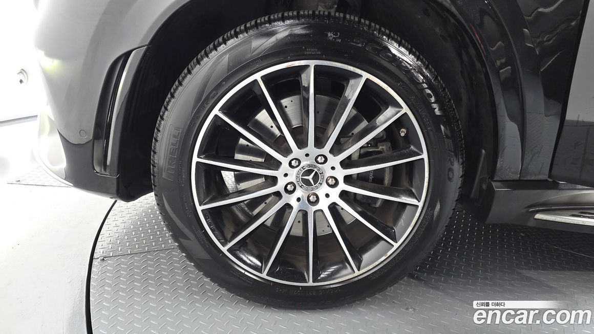 Mercedes-Benz GLE-Class 2023