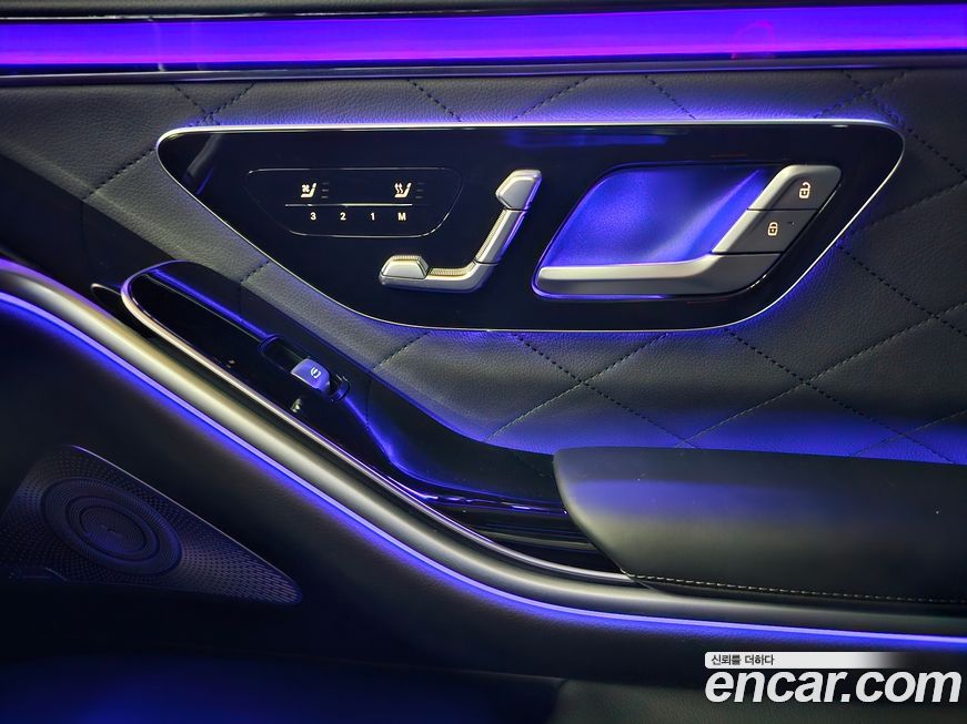 Mercedes-Benz S-Class 2024