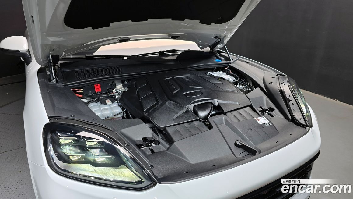 Porsche Cayenne 2024