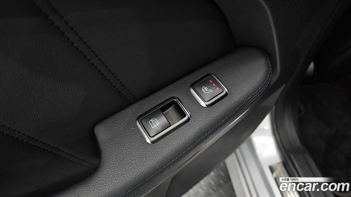 Mercedes-Benz E-Class 2011